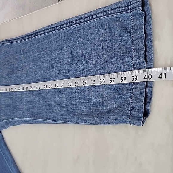 LANDS'END ladies size 12 relax fit jeans - Picture 5 of 8